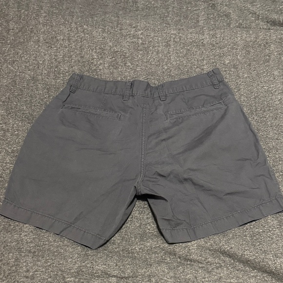 Patagonia Women’s Charcoal Flat Front Shorts - Picture 2 of 7